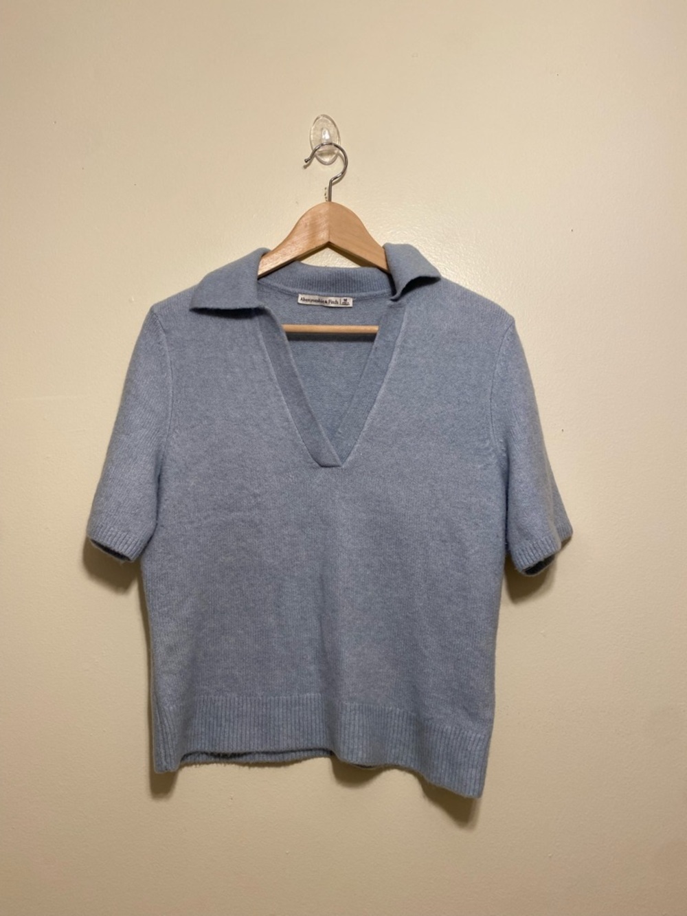 Abercrombie & Fitch Light Blue Knit Sweater Polo Style  Top. Size M